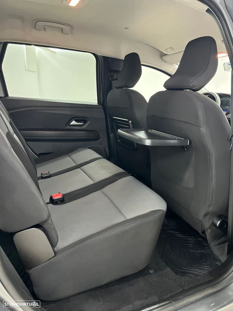 Dacia Jogger 1.6 Extreme 7L - 14