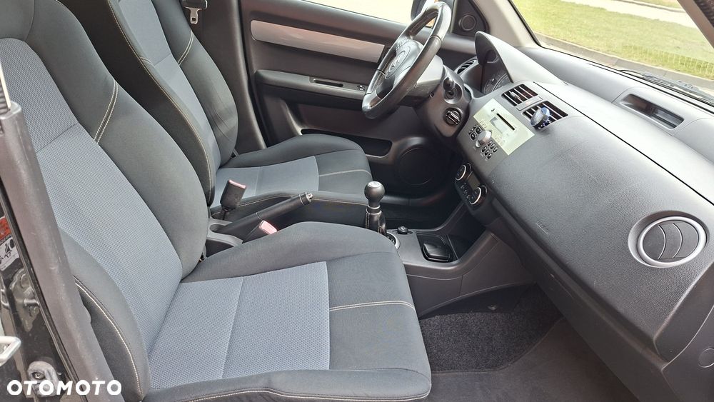 Suzuki Swift - 6