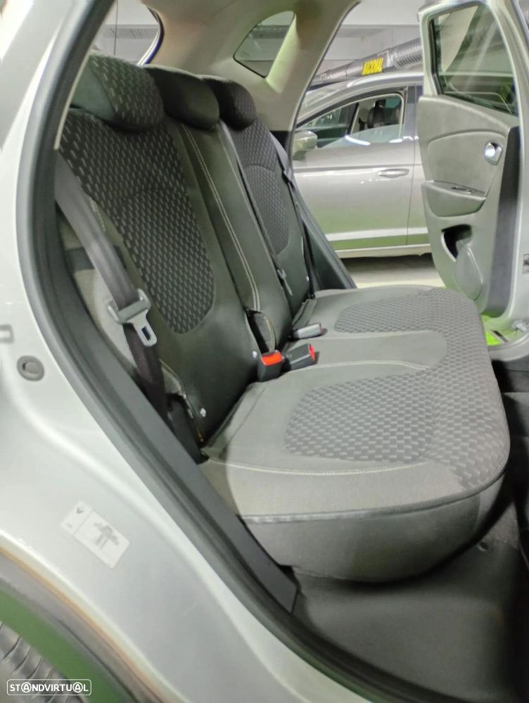 Renault Captur 0.9 TCE Exclusive - 32