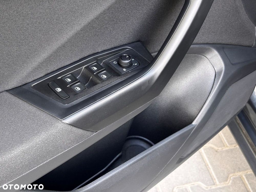 Volkswagen T-Roc 1.5 TSI Life DSG - 13