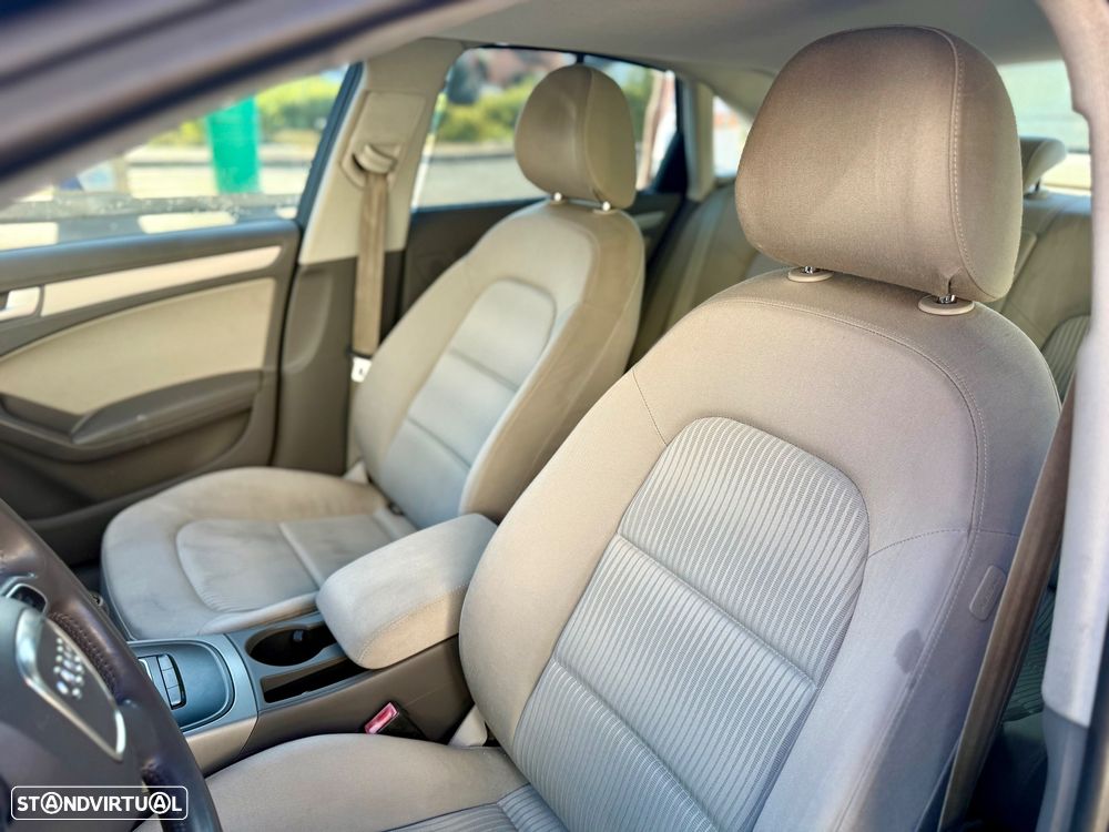 Audi A4 2.0 TDI exclusive - 8