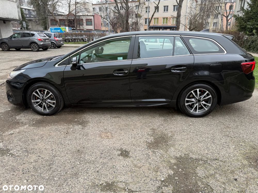 Toyota Avensis 2.0 Multidrive S Executive - 14