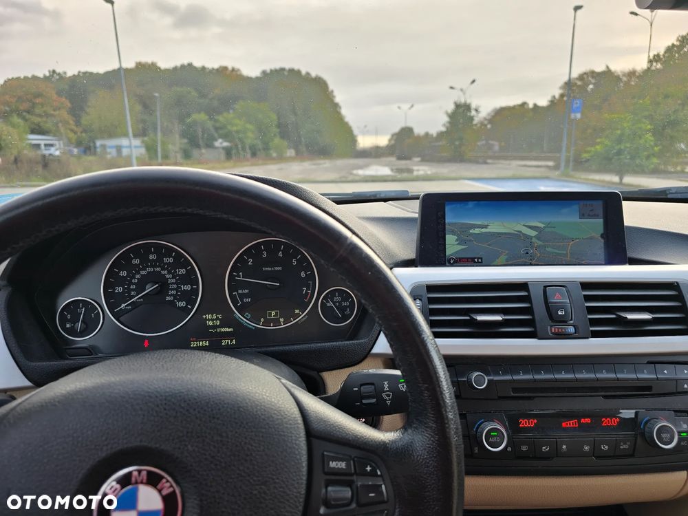 BMW Seria 3 328i xDrive - 10