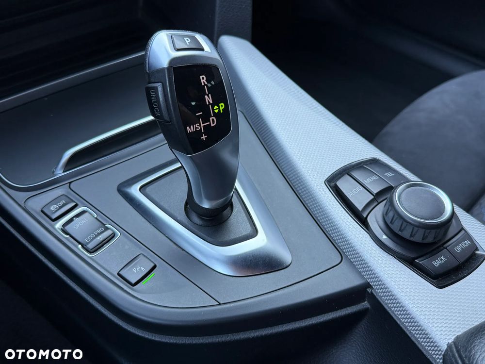 BMW Seria 3 330i GPF xDrive M Sport - 16