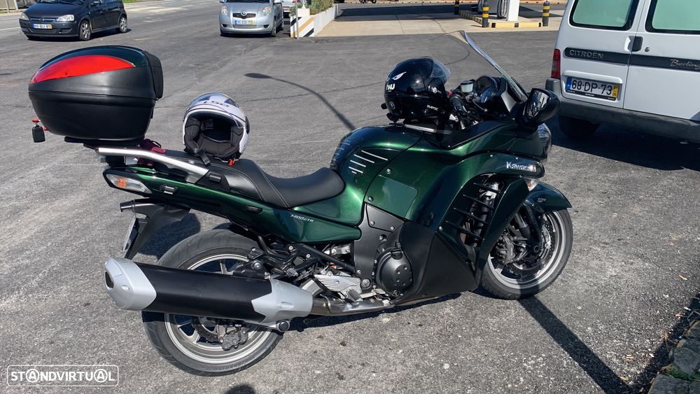 Kawasaki GTR - 10