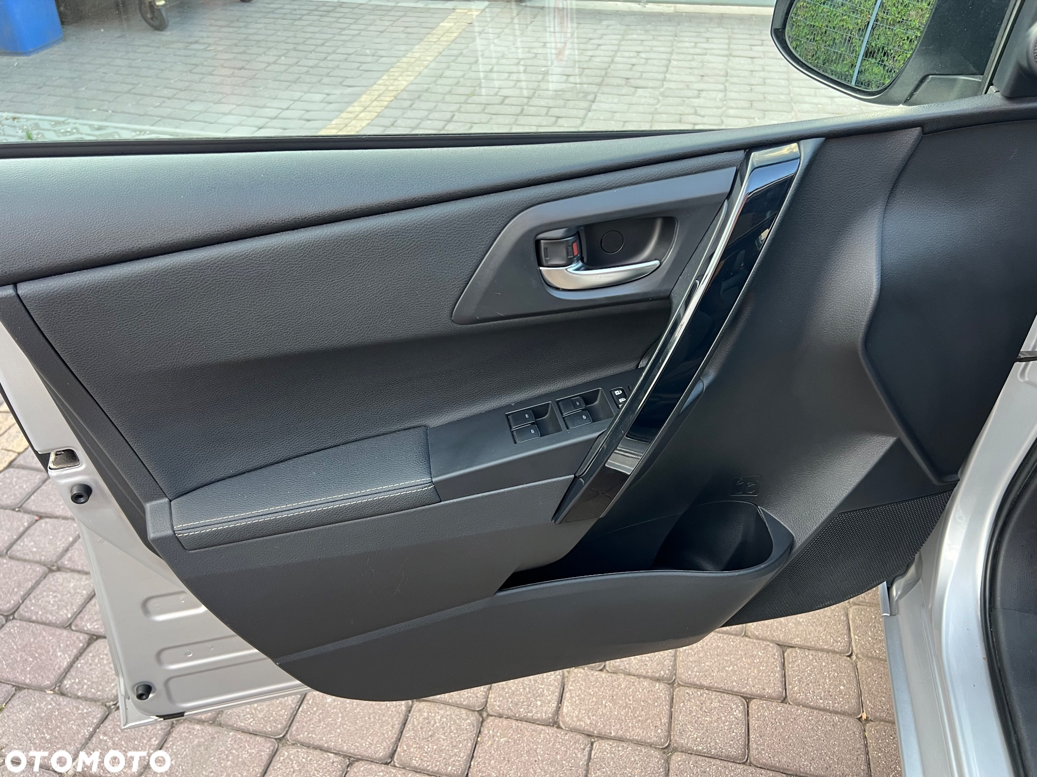 Toyota Auris 1.8 HSD Luna - 36