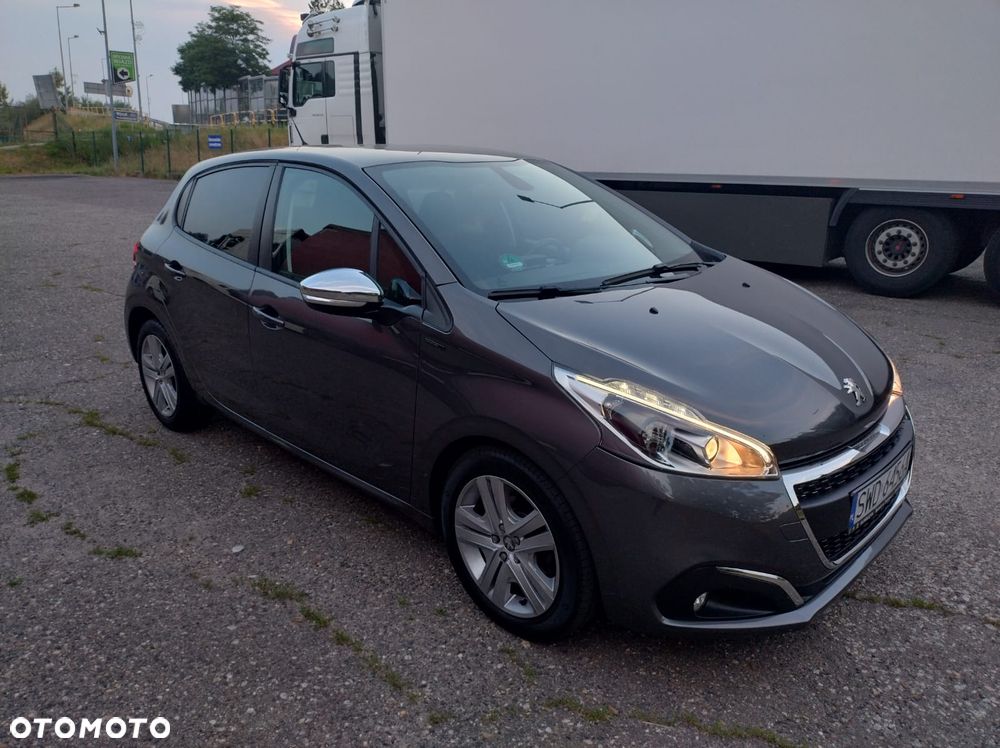 Peugeot 208 - 7