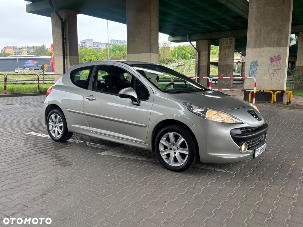 Peugeot 207 - 9