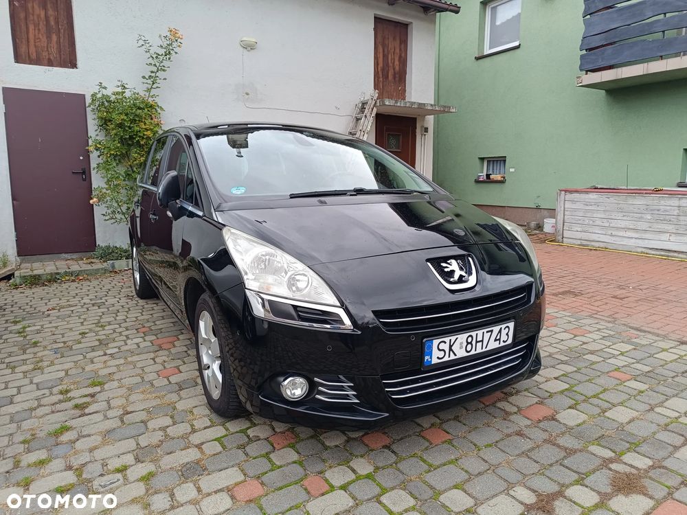 Peugeot 5008 1.6 THP Family 7os - 1