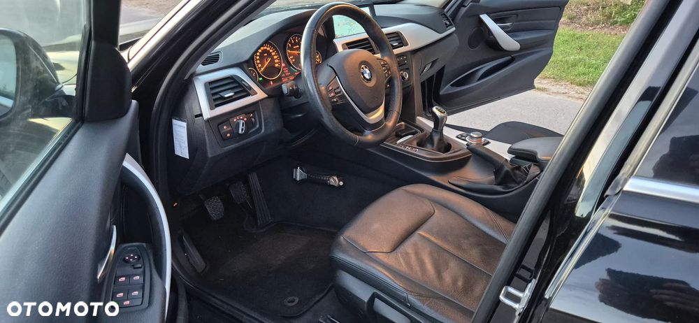 BMW Seria 3 - 12
