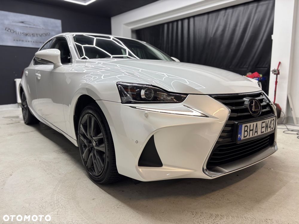Lexus IS - 15