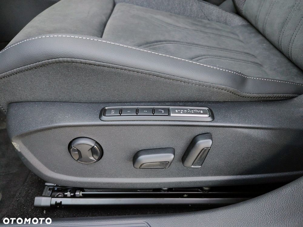 Volkswagen Golf Variant - 17