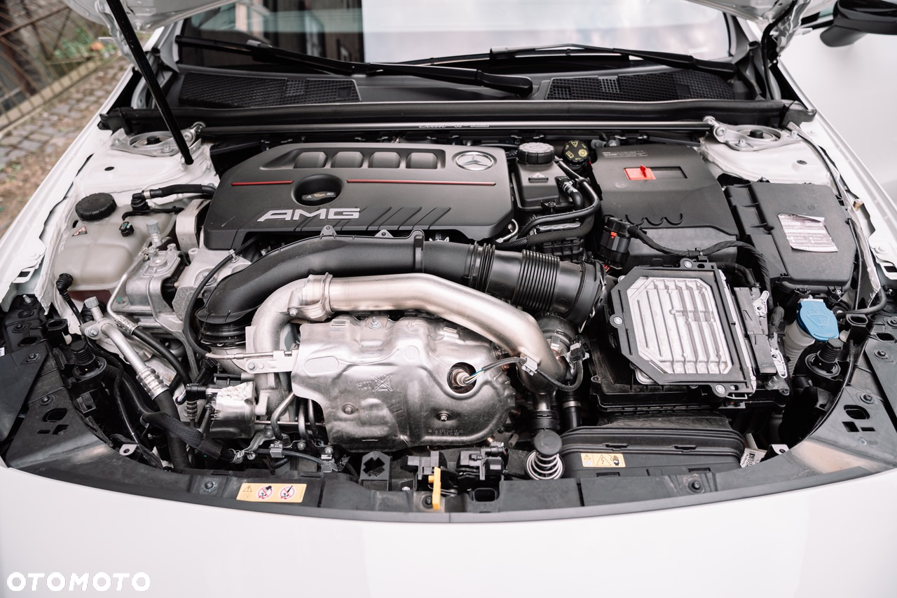 Mercedes-Benz CLA AMG 35 4-Matic 7G-DCT - 26