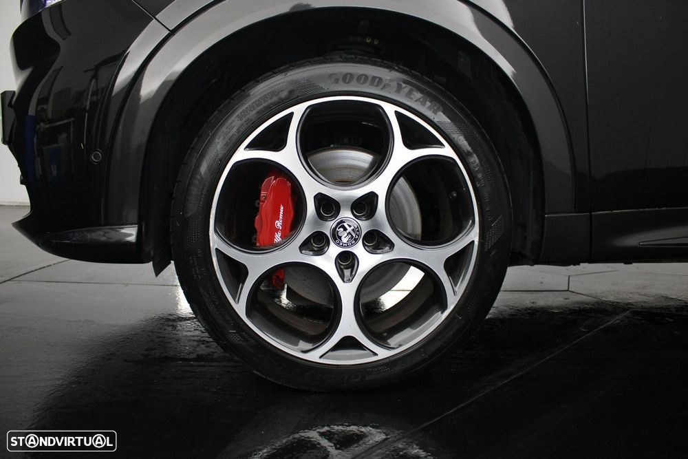 Alfa Romeo Tonale 1.3 Plug-In Hybrid Veloce e-AWD - 43