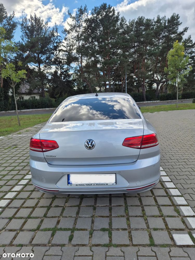 Volkswagen Passat 2.0 TDI SCR Comfortline DSG - 7