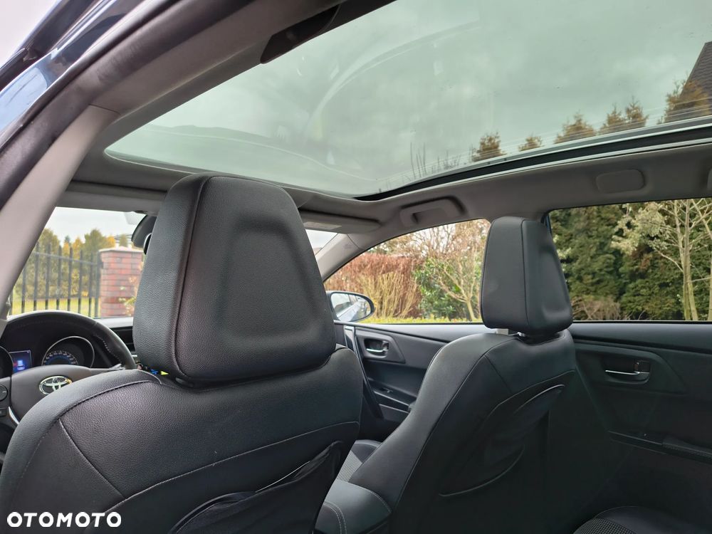 Toyota Auris 1.8 Executive - 11