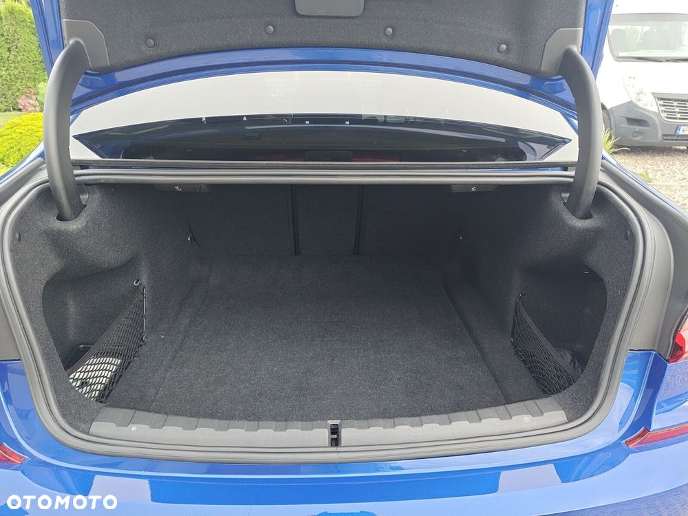BMW Seria 3 M340i xDrive sport - 19