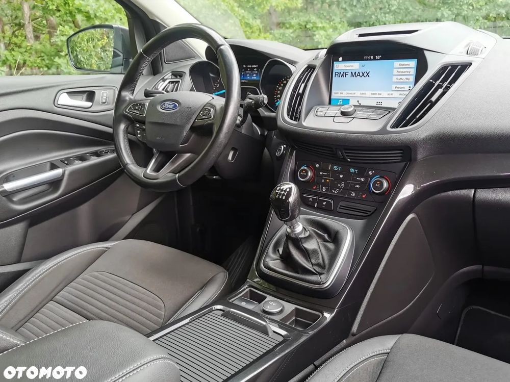 Ford Kuga 1.5 EcoBoost 2x4 Titanium - 8