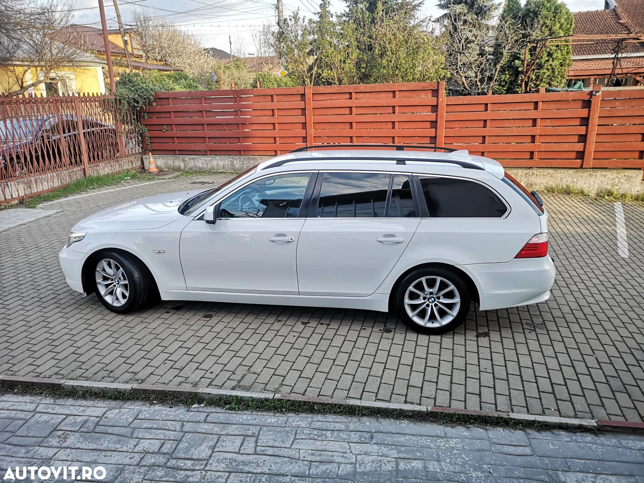 BMW Seria 5 520d Edition Exclusive - 3