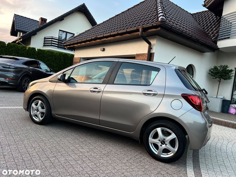 Toyota Yaris 1.0 Premium EU6 - 26