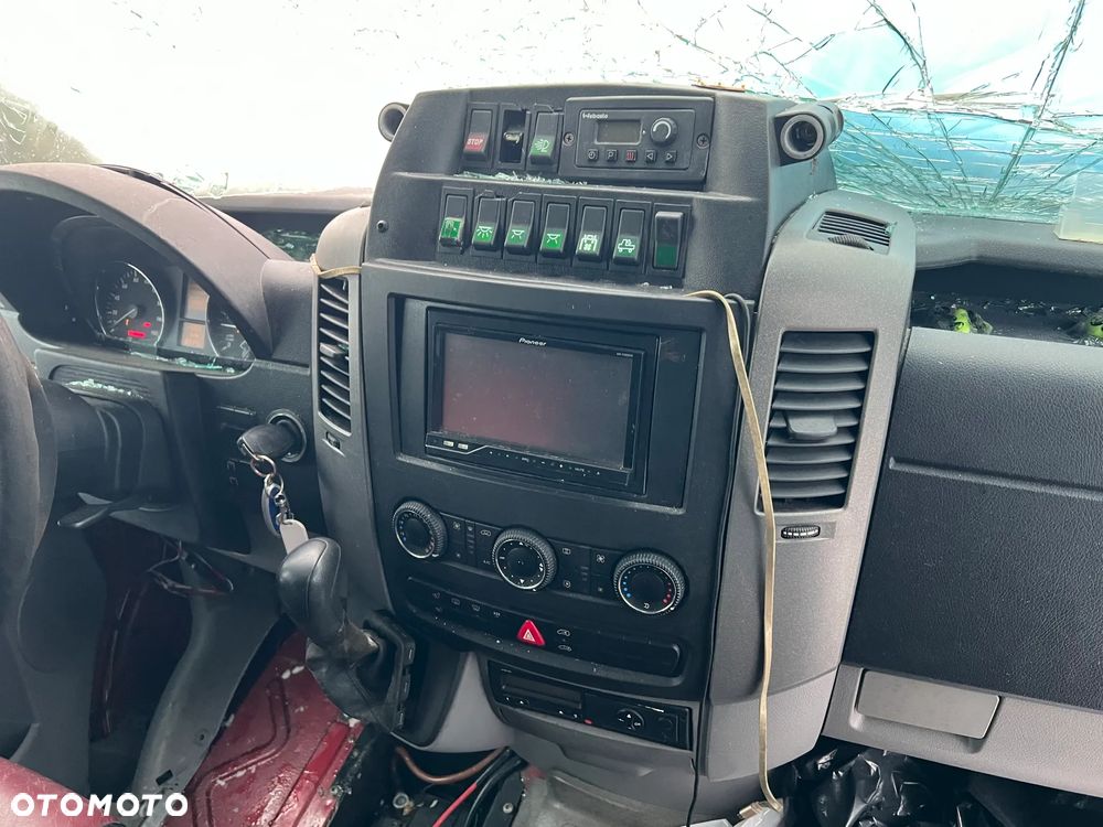 Mercedes-Benz Sprinter - 27