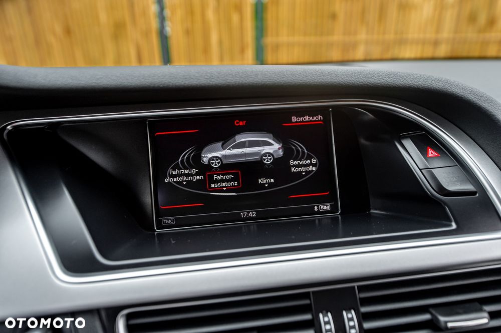 Audi A4 Avant 2.0 TDI Quattro Design S tronic - 33