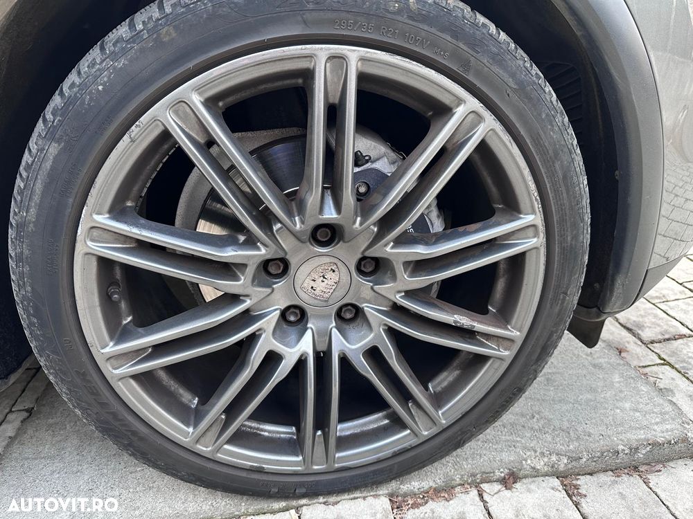 Porsche Cayenne Tiptronic S - 13