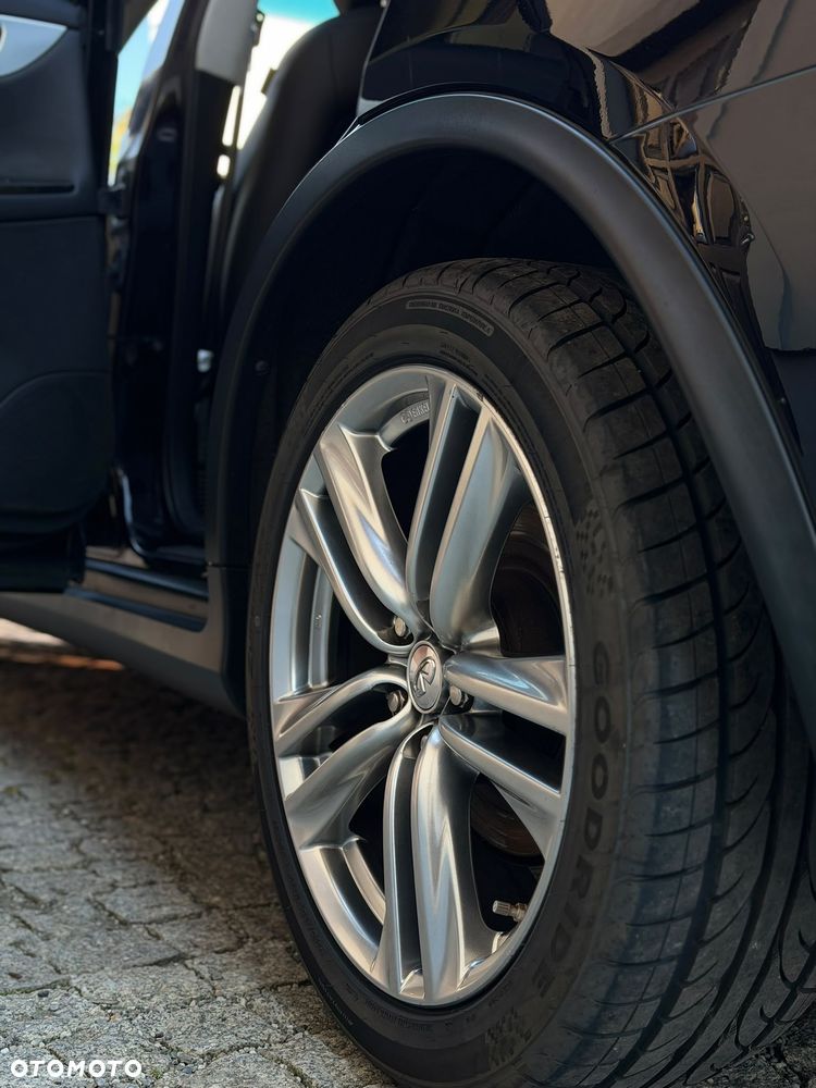 Infiniti QX50 - 11