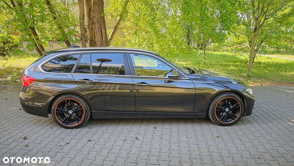 BMW Seria 3 320d Efficient Dynamics Edition - 6
