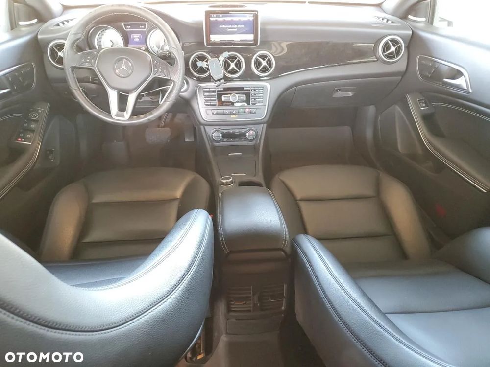 Mercedes-Benz CLA - 8