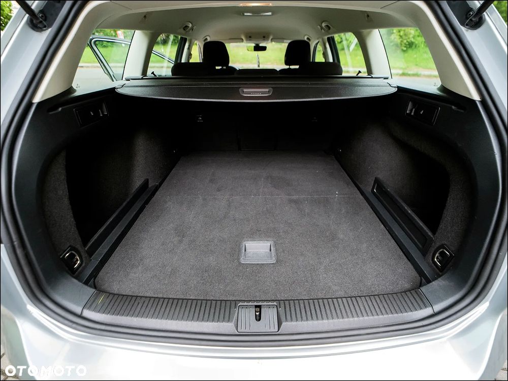 Volkswagen Passat - 39