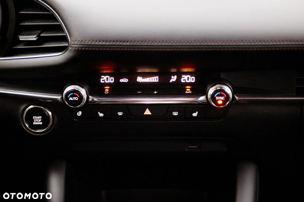 Mazda 3 e-SKYACTIV-G 2.0 M HYBRID SELECTION - 31