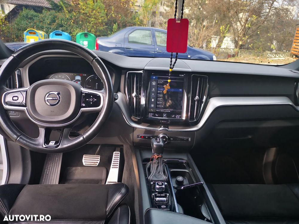Volvo XC 60 D4 AWD R-Design - 10