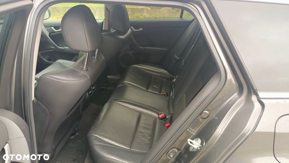 Honda Accord 2.0 Executive Nav - 7