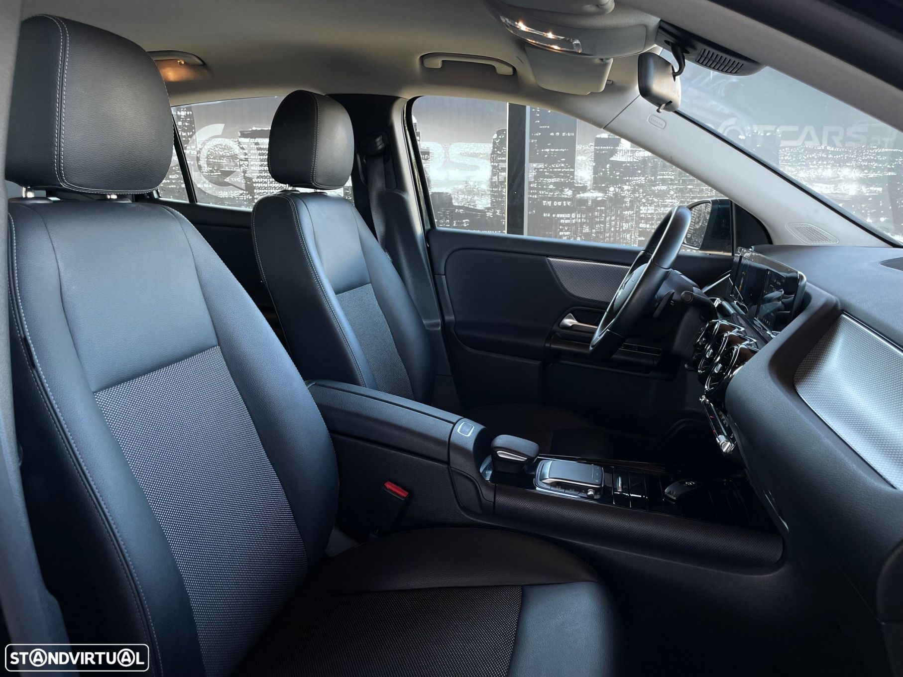 Mercedes-Benz GLA 180 d Progressive - 13