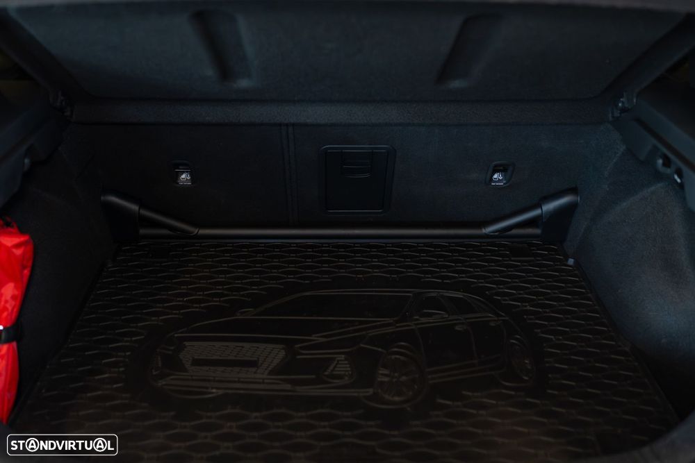Hyundai i30 N 2.0 T-GDi Performance Pack - 27