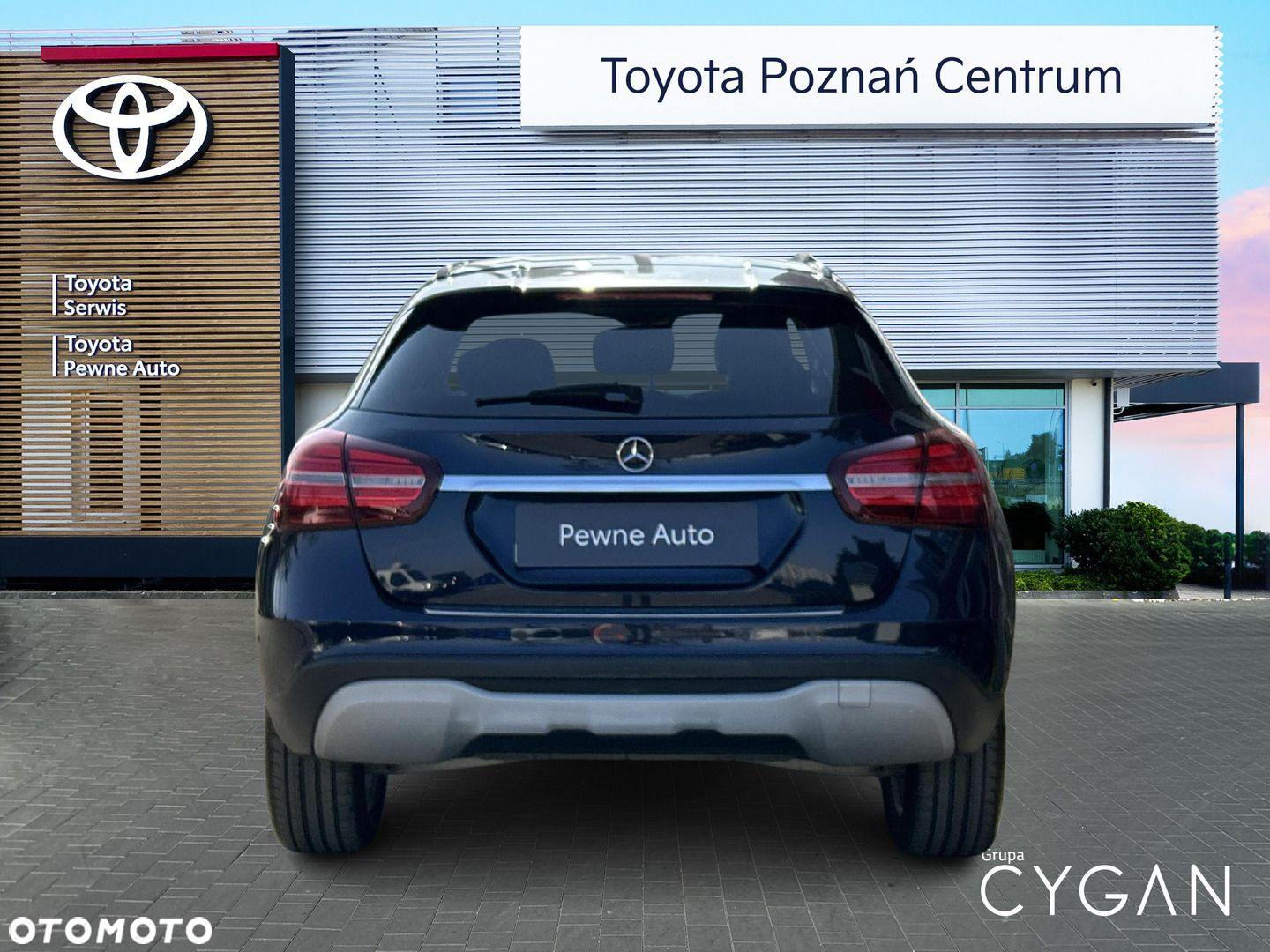 Mercedes-Benz GLA 180 d 7G-DCT Urban - 4