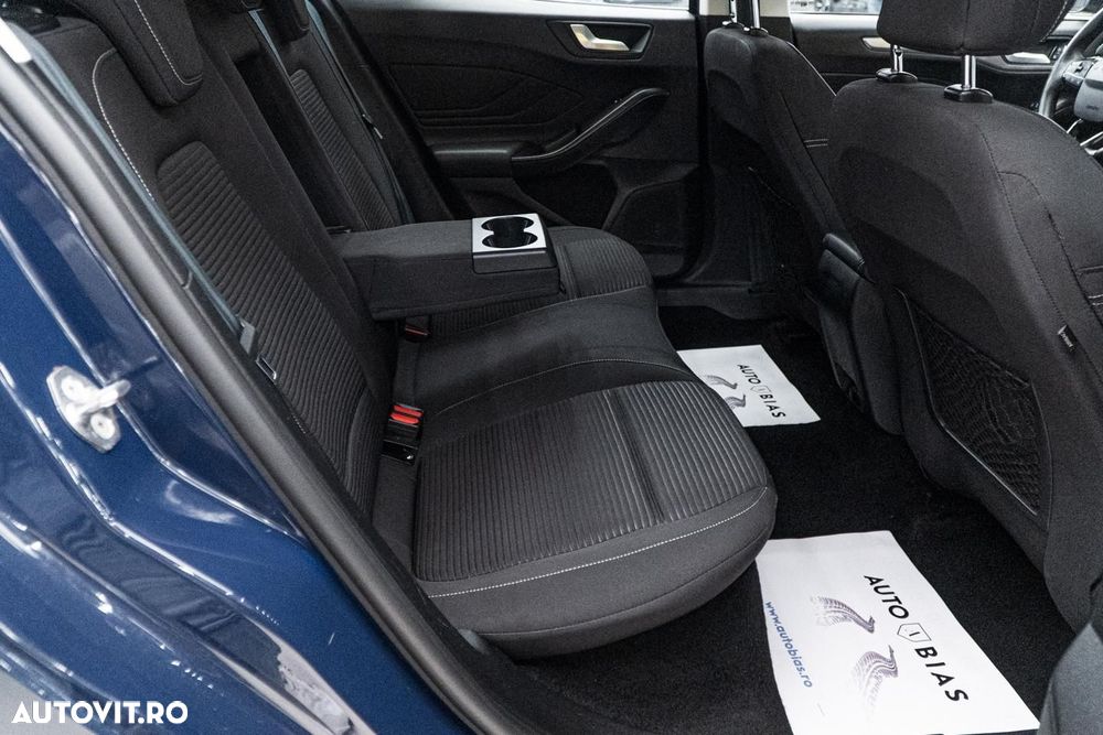 Ford Focus 1.5 EcoBlue Start-Stopp-System Aut. TITANIUM - 8