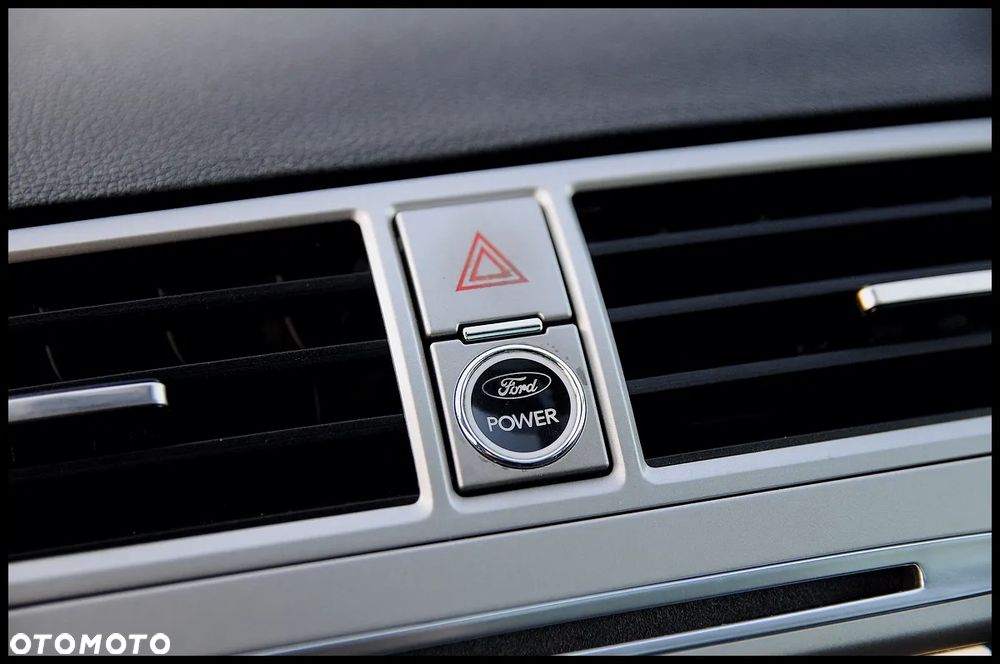 Ford Kuga 2.0 TDCi Titanium - 34