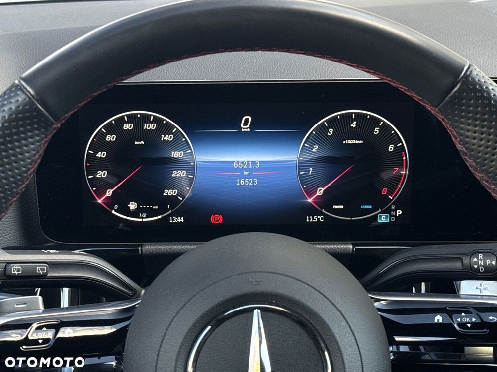 Mercedes-Benz GLA - 15