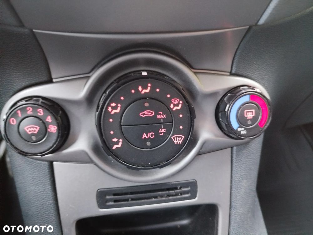 Ford Fiesta - 26