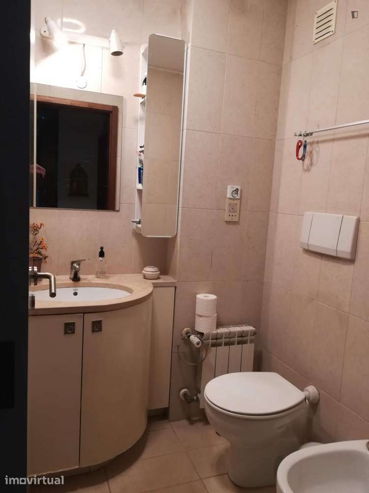 Quarto - localizado em Aldoar Porto - Grande imagem: 5/12