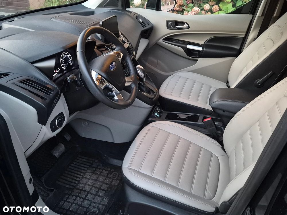 Ford Tourneo Connect Grand - 6
