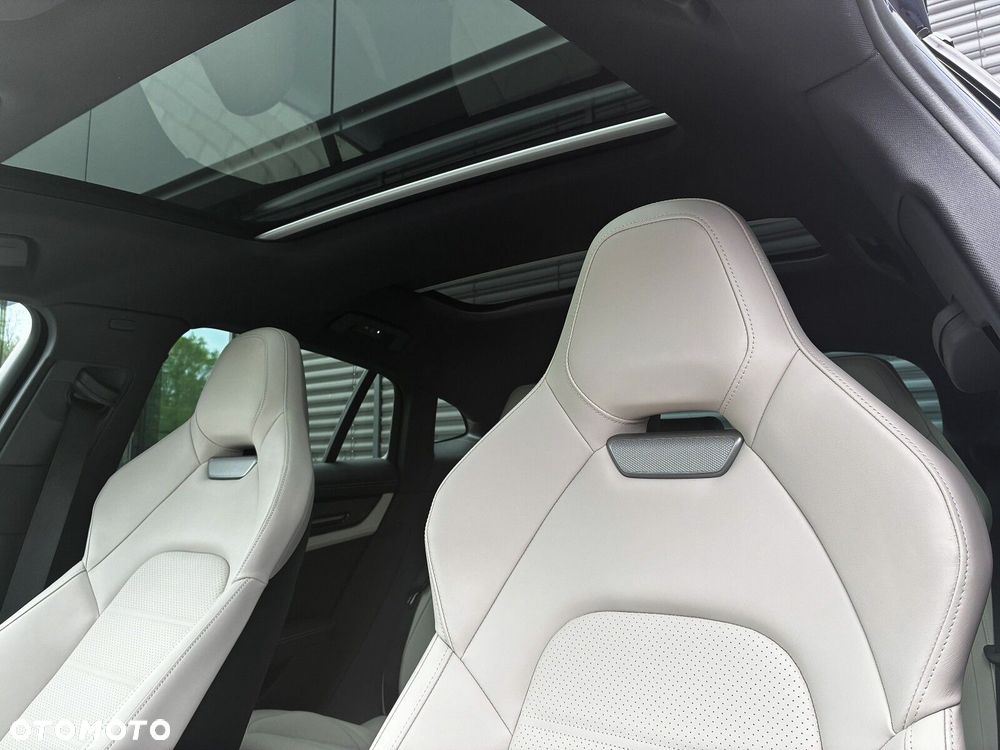 Porsche Panamera - 21