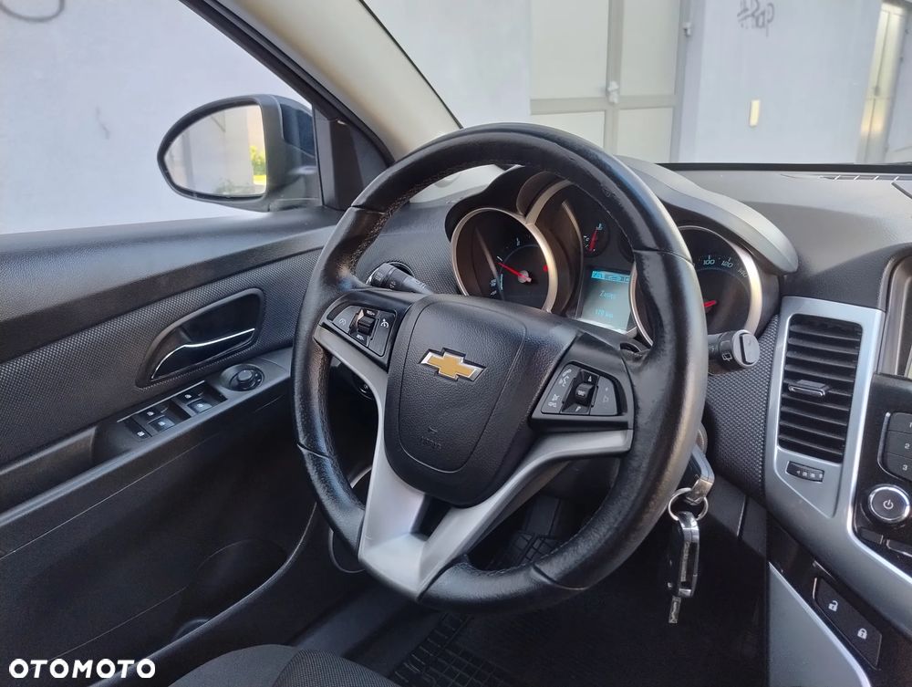 Chevrolet Cruze 1.7 D LT+ Premium - 12