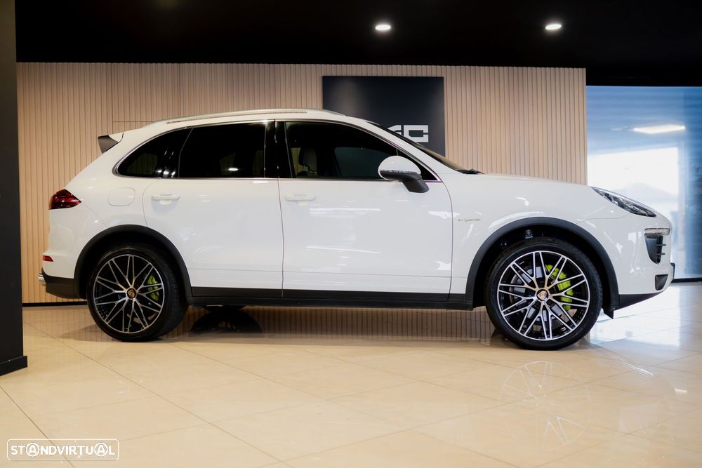Porsche Cayenne S E-Hybrid - 5