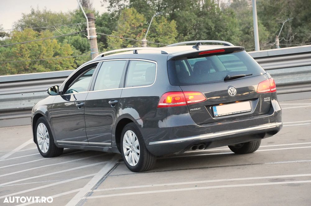 Volkswagen Passat Variant 2.0 TDI BlueMotion Technology DSG Comfortline - 4