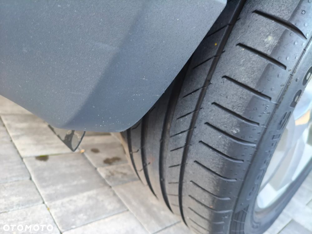Ford Kuga 2.0 TDCi 2x4 Titanium - 21