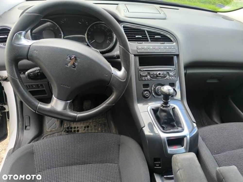 Peugeot 5008 HDI FAP 115 Allure - 7