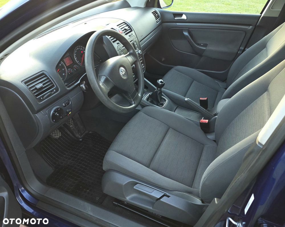 Volkswagen Golf - 18